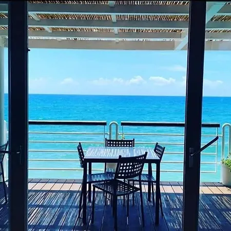 Laura & Lejlighedshotel 3*