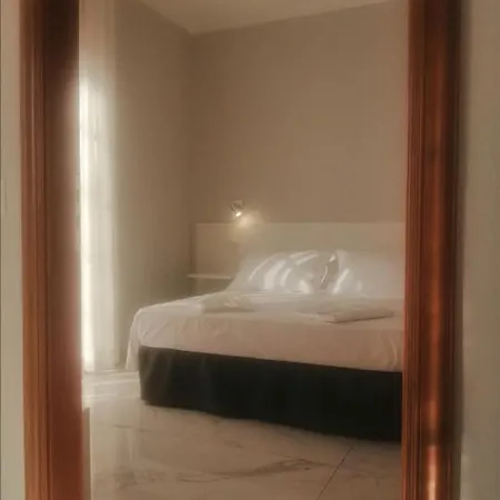 Aparthotel Laura & 3*