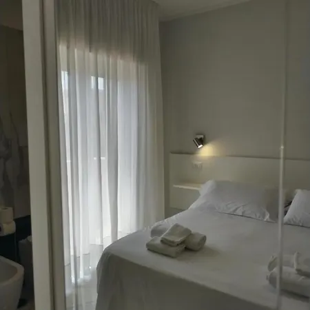 Aparthotel Laura &