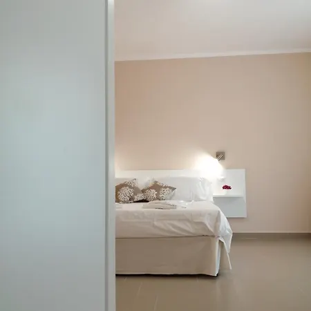 Apart-hotel Laura &