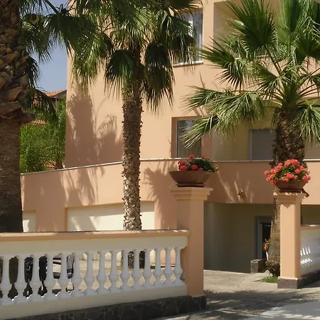 Aparthotel Laura & Ascea